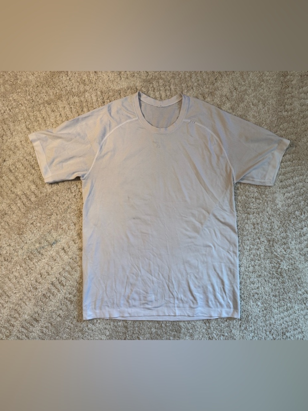 Lululemon men’s tee - size M - EUC